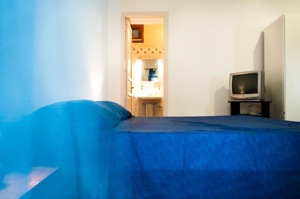 B&B La Roccaチェファル 部屋 写真
